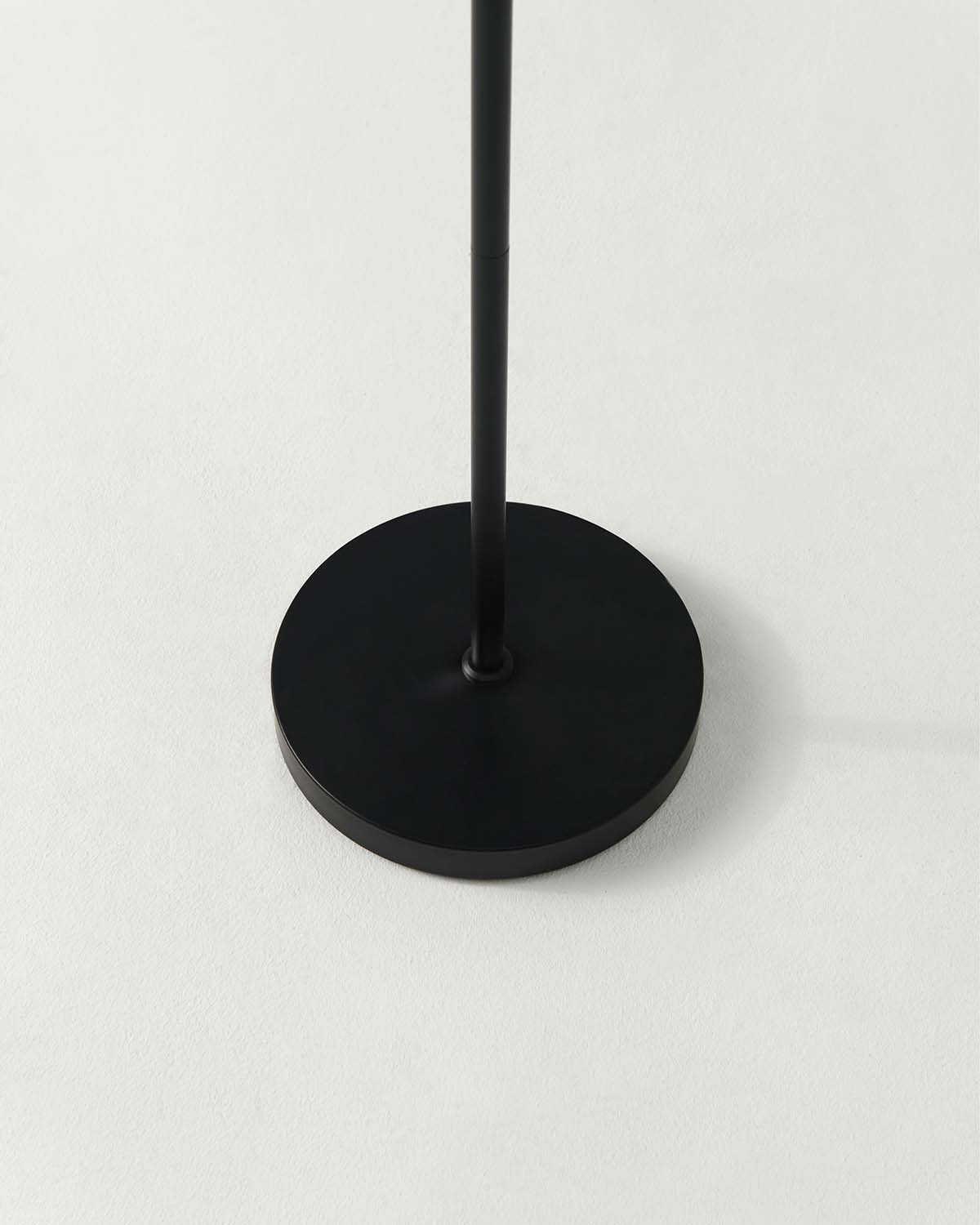 Asymmetric Design LED Floor Lamp – Modern Black & Gold, 173 cm, for Living Room