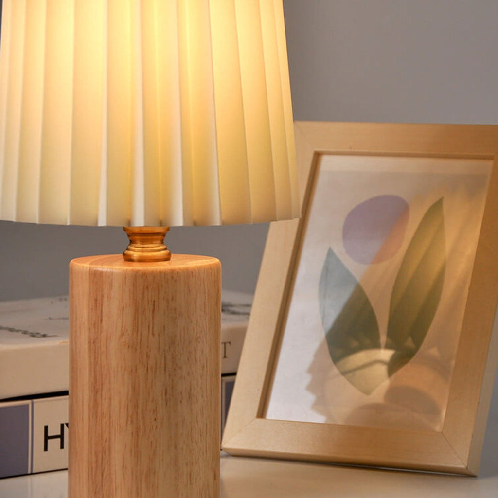 Wooden Table Lamp with Pleated Fabric Shade – 31 cm Japandi Retro Bedside & Desk Lamp for Bedroom & Living Room, USB