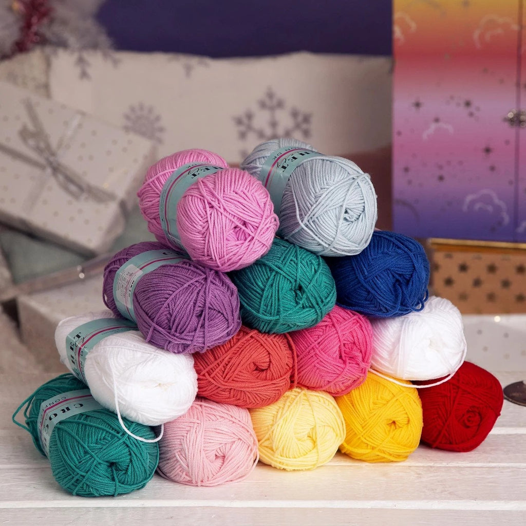 Crochet Advent Calendar with 25 Drawers of Yarn, Tools and Patterns 2026