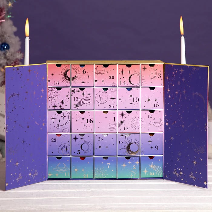 Crochet Advent Calendar with 25 Drawers of Yarn, Tools and Patterns 2026