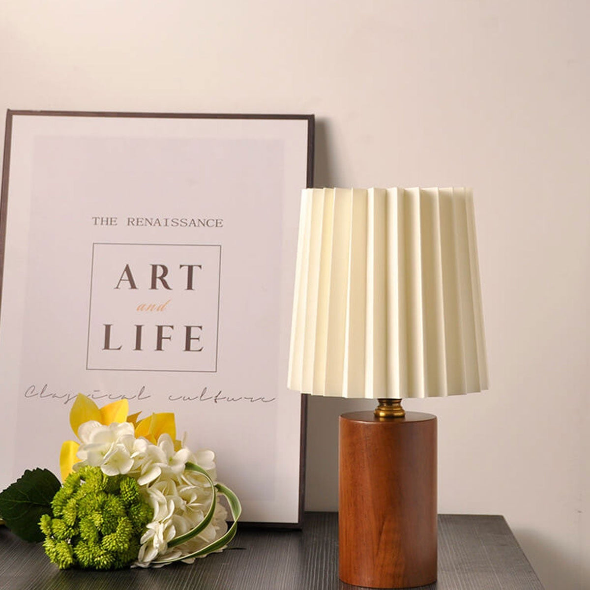 Wooden Table Lamp with Pleated Fabric Shade – 31 cm Japandi Retro Bedside & Desk Lamp for Bedroom & Living Room, USB
