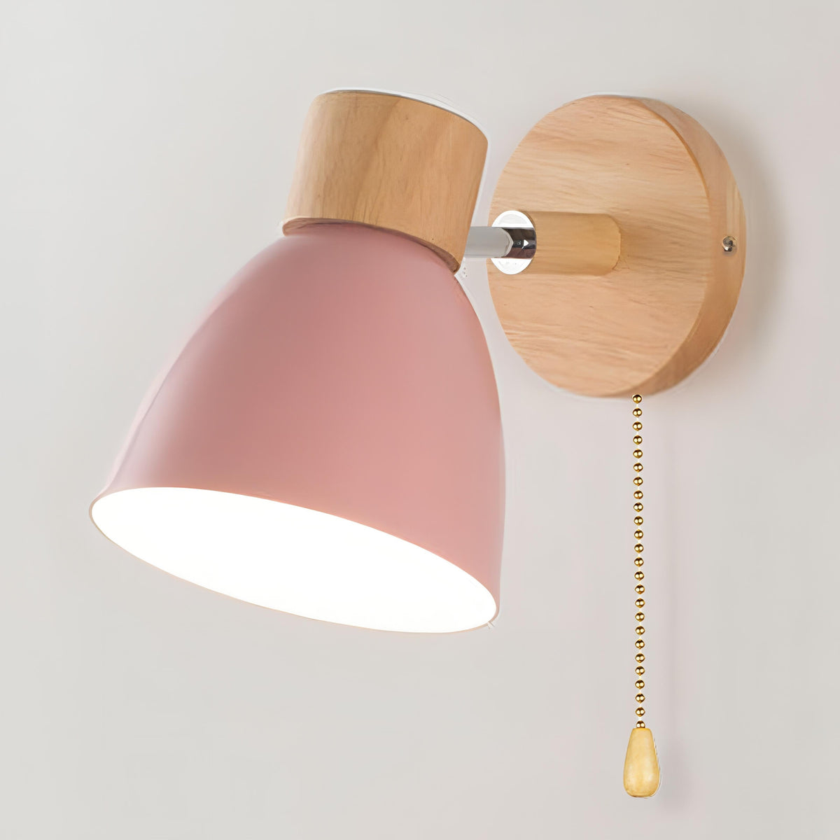 Scandinavian Wooden Wall Lamp with Warm Light & Pull-Cord Switch – for Calm Interiors