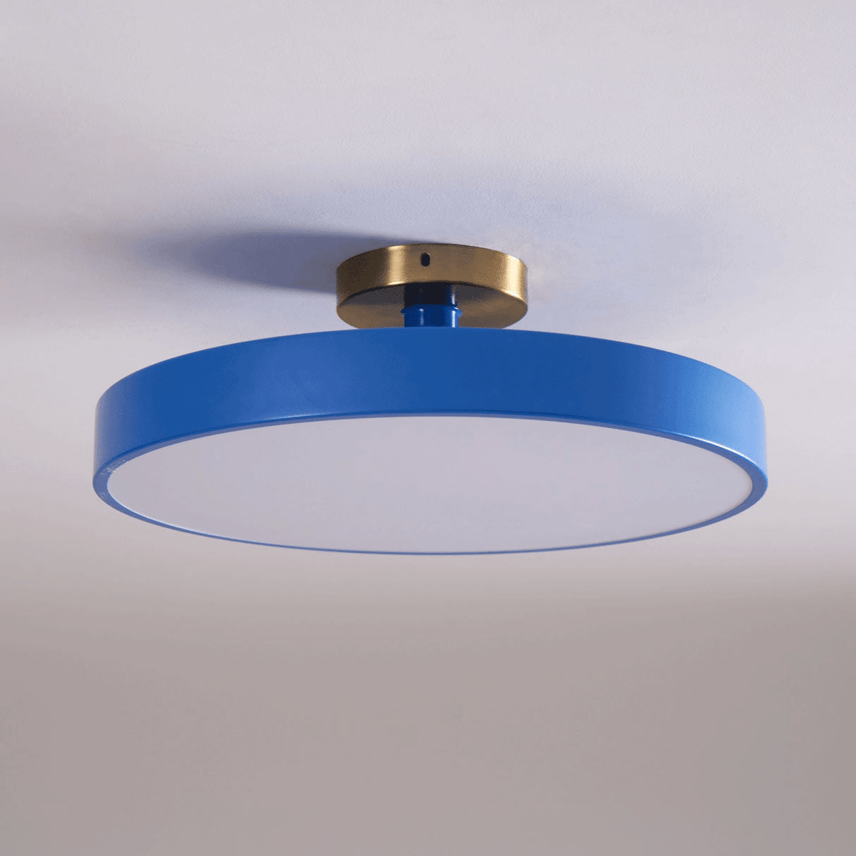 Isla Round Flush-Mount LED Ceiling Light – Black Metal with White Diffuser for Dining Rooms & Offices, Six Colours