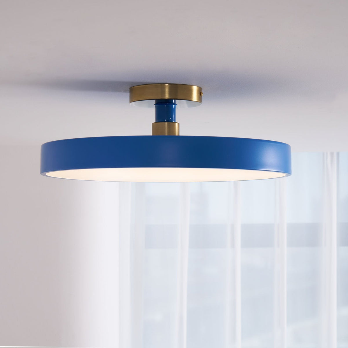 Isla Round Flush-Mount LED Ceiling Light – Black Metal with White Diffuser for Dining Rooms & Offices, Six Colours