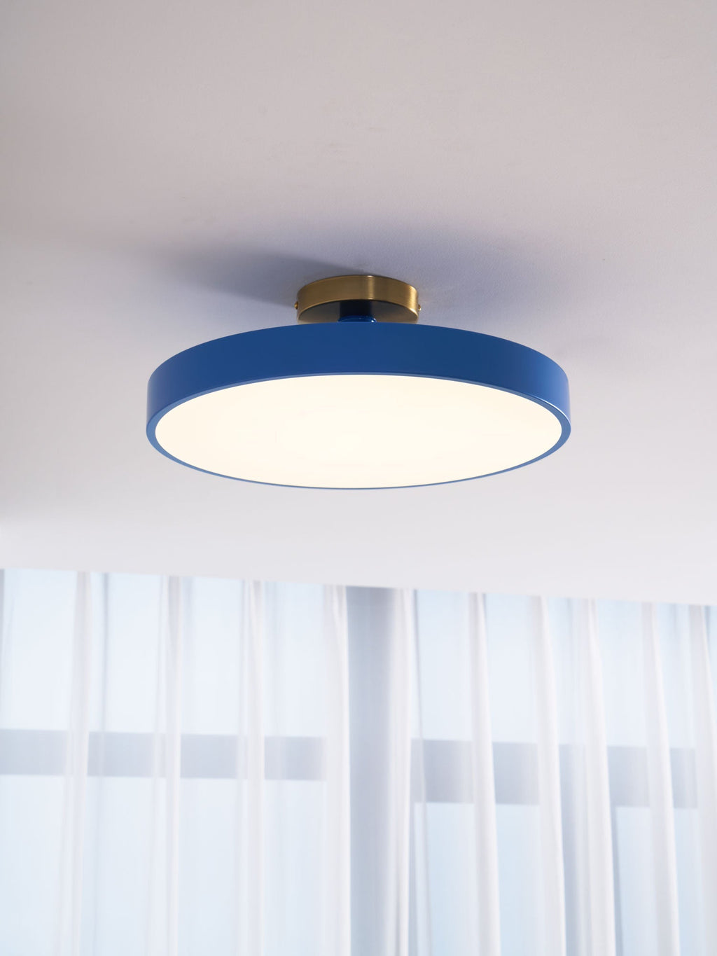 Isla Round Flush-Mount LED Ceiling Light – Black Metal with White Diffuser for Dining Rooms & Offices, Six Colours