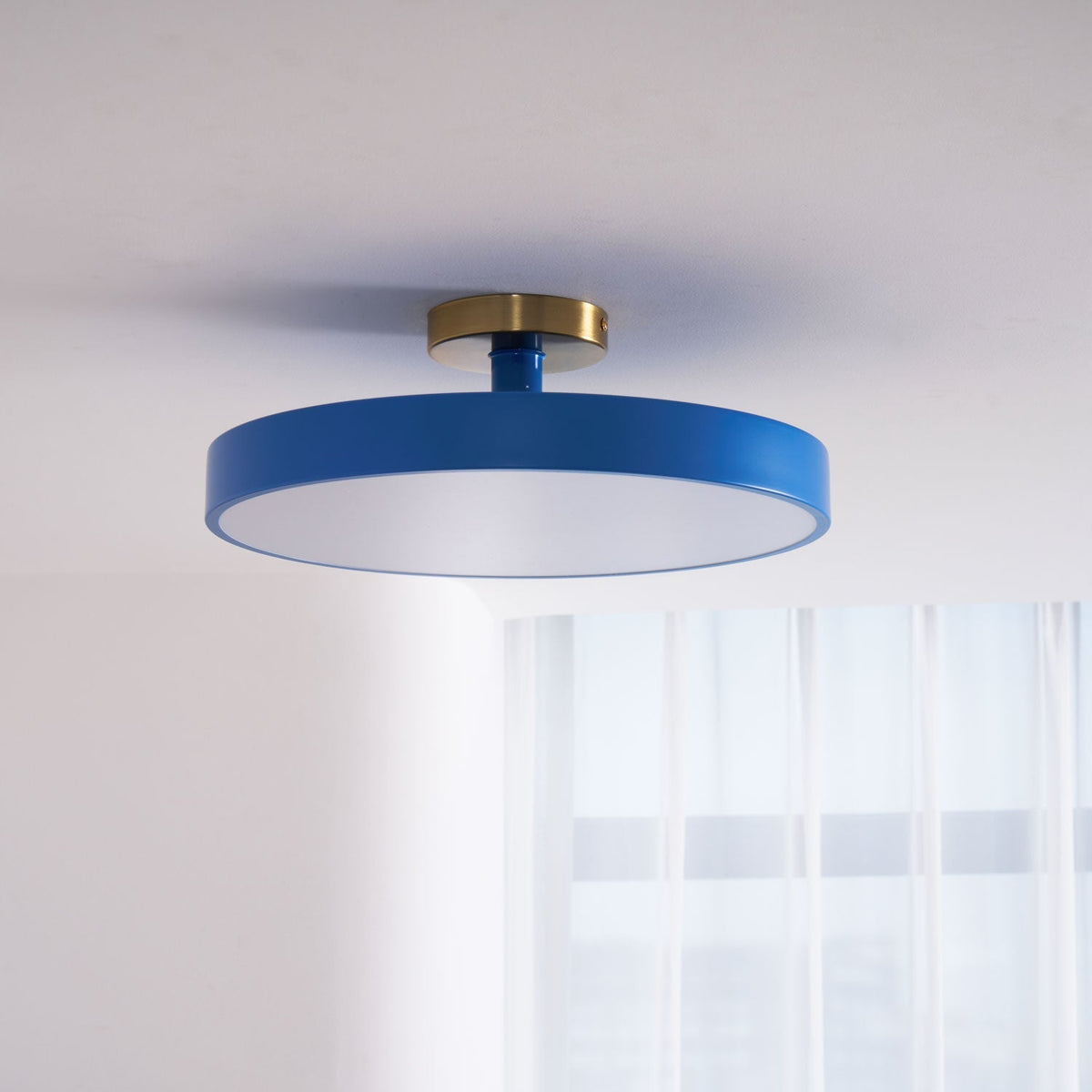 Isla Round Flush-Mount LED Ceiling Light – Black Metal with White Diffuser for Dining Rooms & Offices, Six Colours