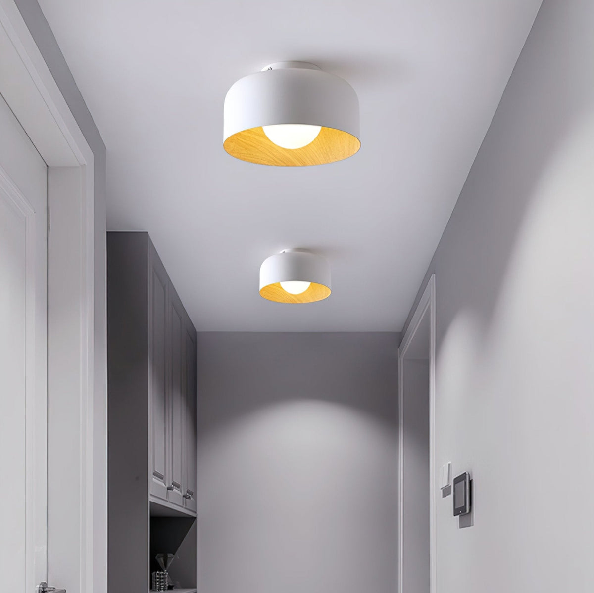 Round Glass Globe Ceiling Light with Wood-Grain Interior – Ø 22 cm, G9, Wall Mountable for Hallway, Kitchen & Bedroom