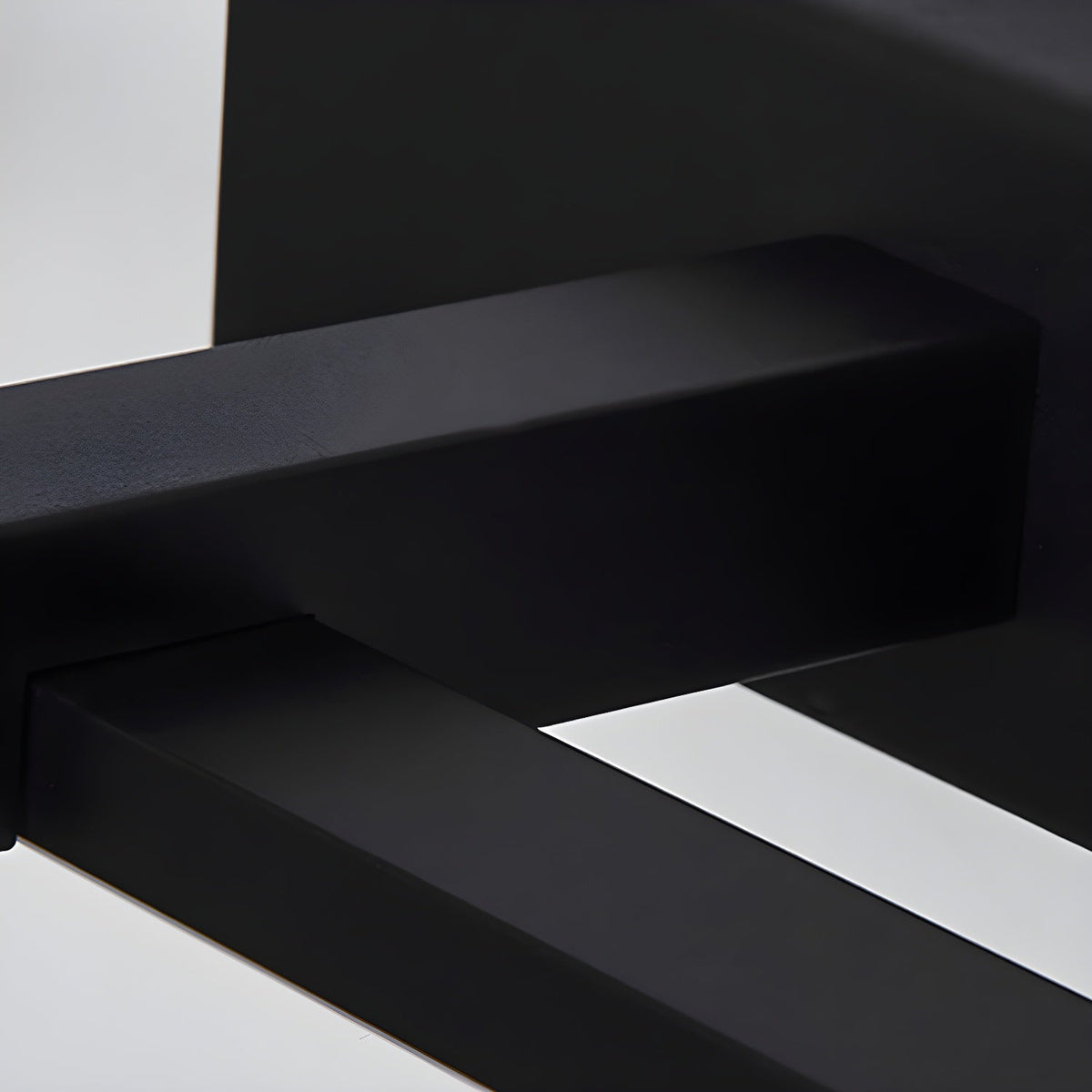 Linear LED Mirror Light in Black Metal – Integrated Wall Lamp in 3 Lengths