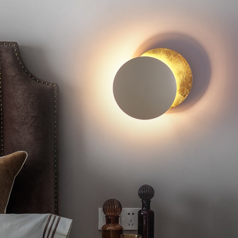 Eclipse LED Wall Light – Decorative Iron Mood Lamp with Shadow Effect for Living Room, 20–25 cm