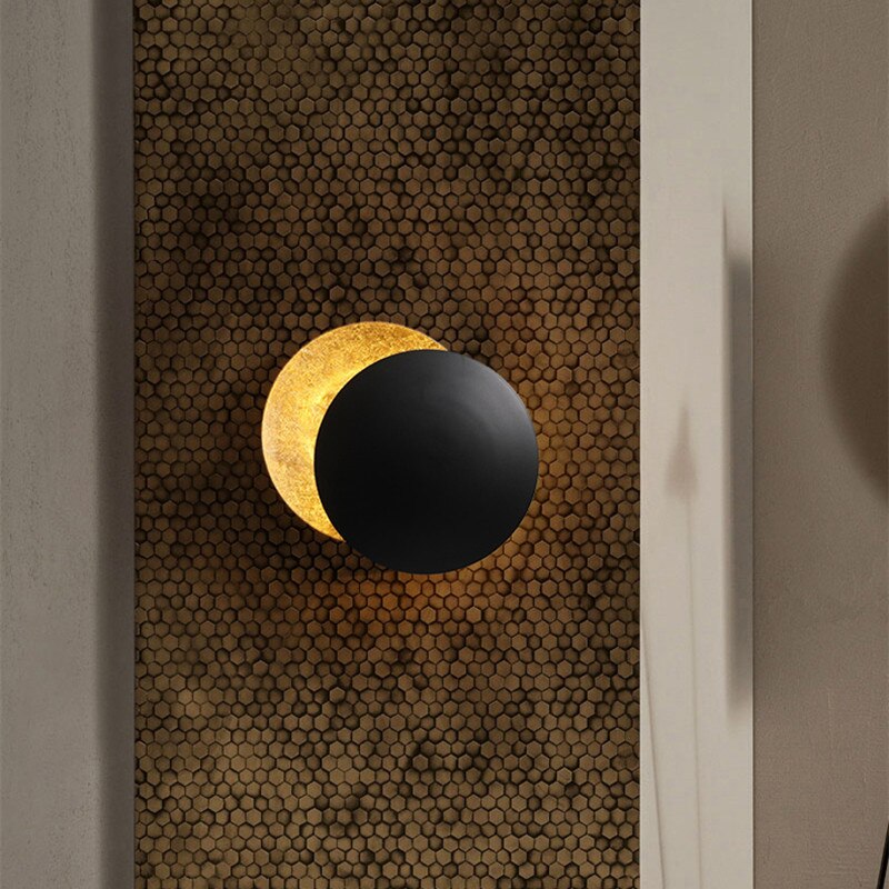 Eclipse LED Wall Light – Decorative Iron Mood Lamp with Shadow Effect for Living Room, 20–25 cm