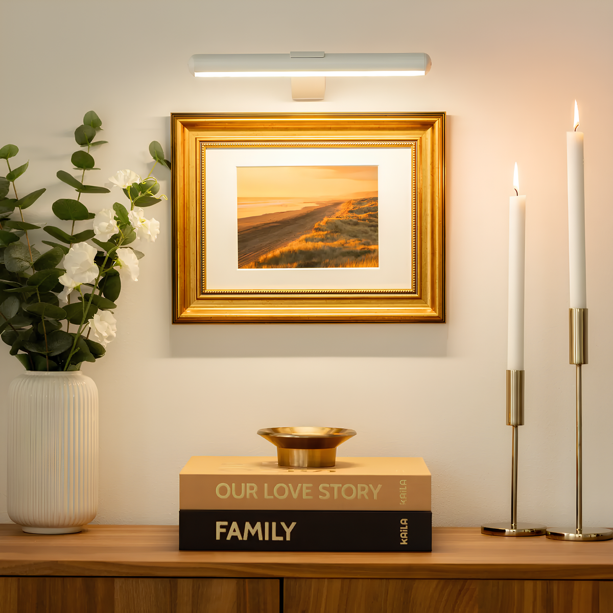 Cordless LED Picture Light – Rechargeable Wall Light for Art & Photos